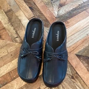 Easy spirit clogs. New. 7 1/2